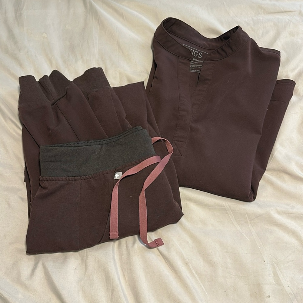 Figs Scrub Set